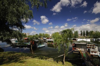 Солнечный апрельский день в Нови-Саде