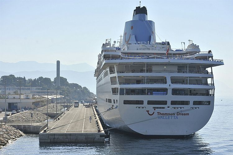 Первый круизный лайнер на новом причале в Сплите