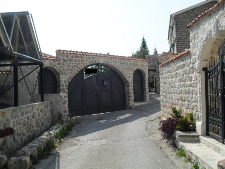 Дом в Черногории, в поселке Режевичи