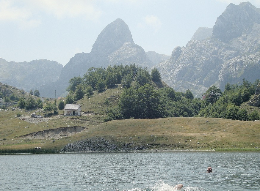 Букумирское озеро в июне 2016 г.