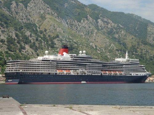 В Которе завершился сезон круизных лайнеров Круизный лайнер Queen Elizabeth. Фото: Rtcg.me
