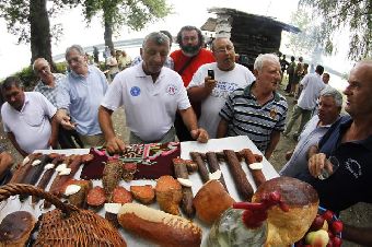 Дегустация кулена в Сербии