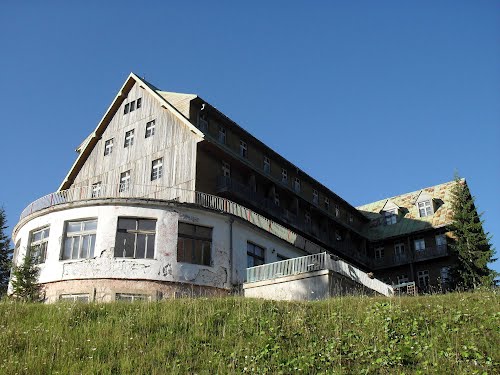 Гостиница Durmitor в Жабляке выставлена на продажу Фото Черногории - Жабляк. Отель