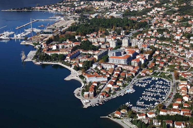 В Черногории продали виллу-дворец за 10 млн евро