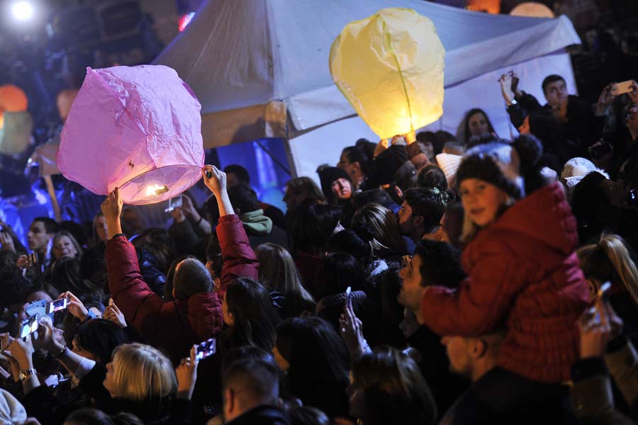 Запуск небесных фонариков в Загребе