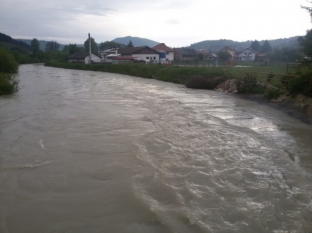 Наводнение в Плевле. Фото: Vijesti, Zdravko Dzakovic
