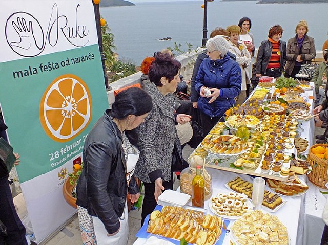 Оранжевый фестиваль в Херцег-Нови. Фото: Radio Jadran