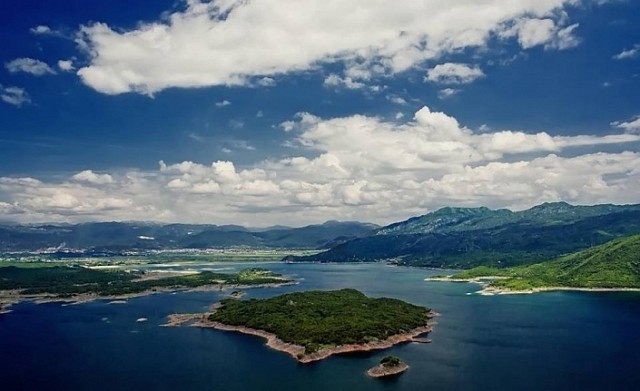 Вид на озеро Слано вблизи Никшича. Фото: Facebook, Nikšić