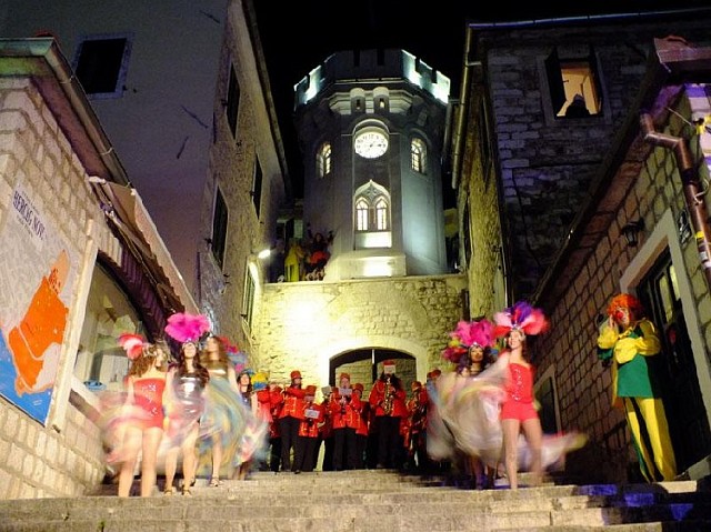 Открытие праздника мимозы в Херцег-Нови. Фото: Radio Jadran