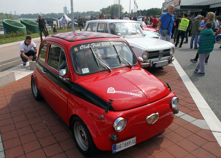 Выставка ретроавтомобилей в Белграде