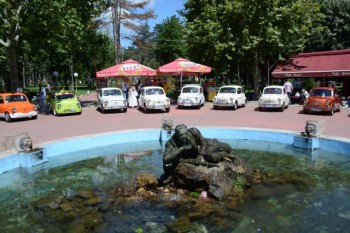 Фестиваль авто Zastava 750 в городе Крагуевац