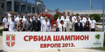 Сербские футболисты - чемпионы Европы среди юниоров