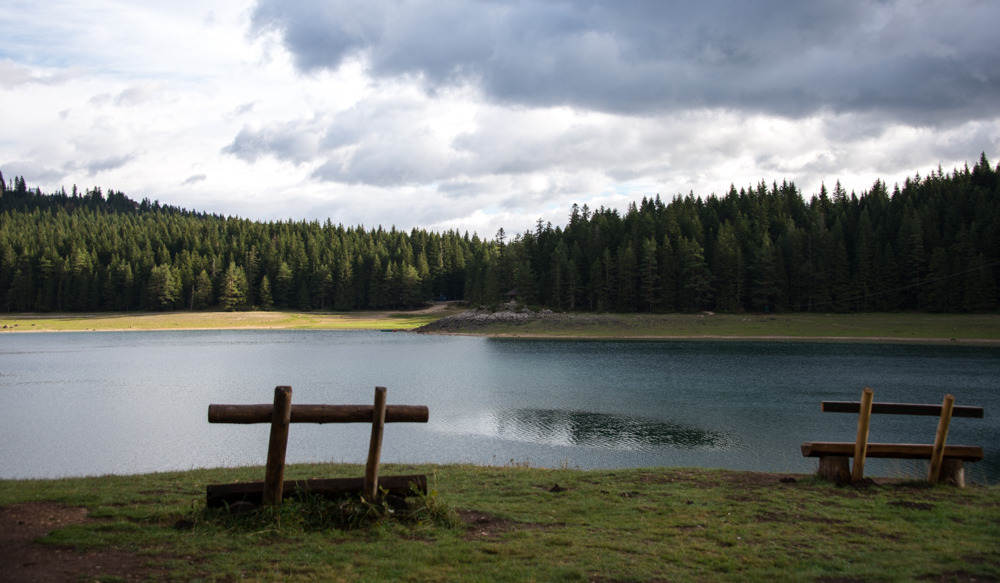 Черное озеро в национальном парке "Дурмитор"