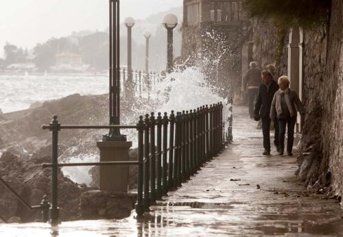 Штормовой ветер в хорватской Опатии