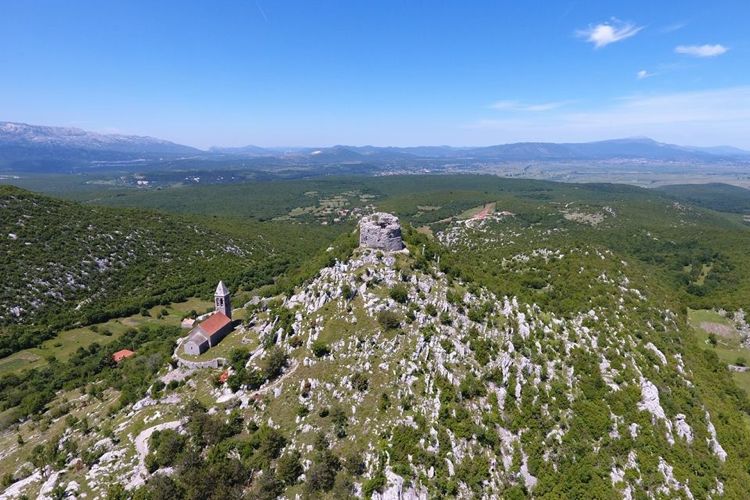 Крепость Чачвина рядом с городом Триль
