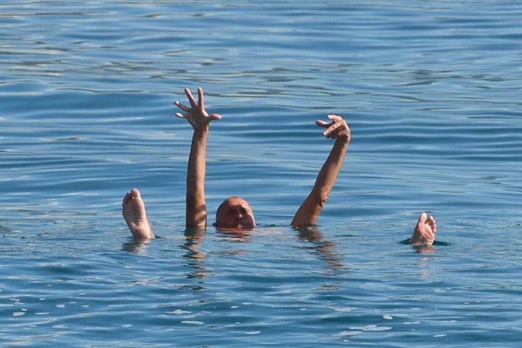 Пляж «Жнян» в Сплите в октябре 2016 года