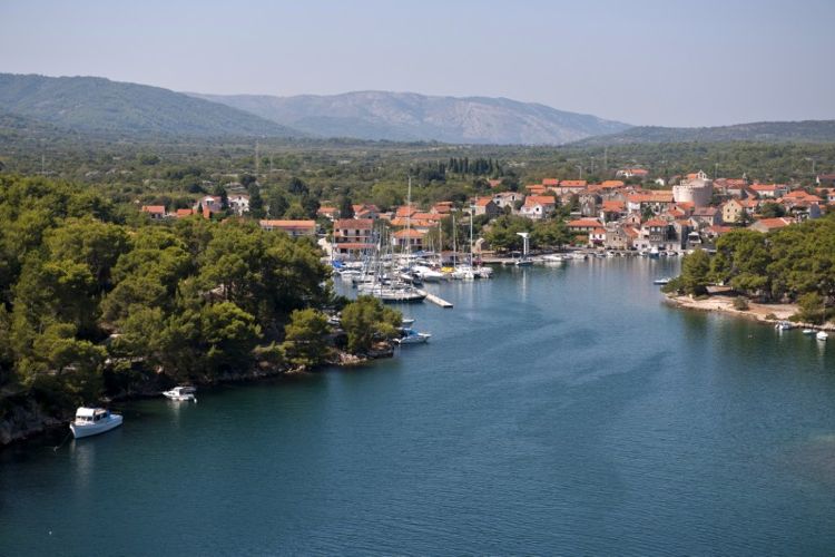 Марина «Врбоска» на острове Хвар