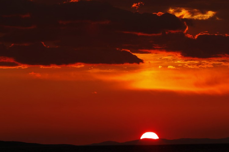 Закат солнца над Брачским каналом в начале мая 2016 г. 