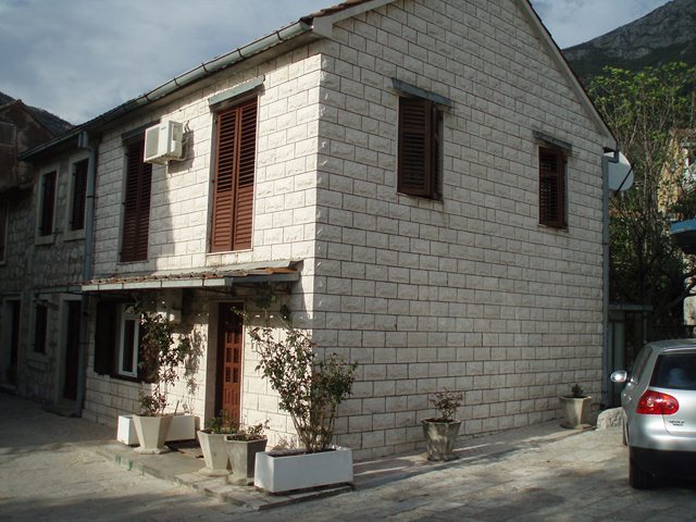 Апартаменты в Черногории, в Рисане