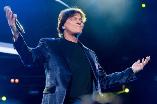 Концерт Здравко Чолича в Загребе