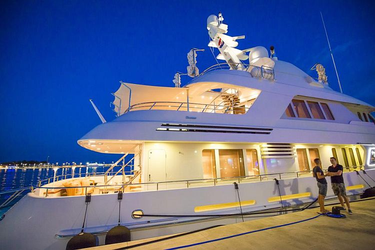 Роскошные яхты в Сплите в июле 2016 года