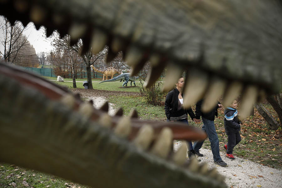 Выставка экспонатов динозавров в Загребе