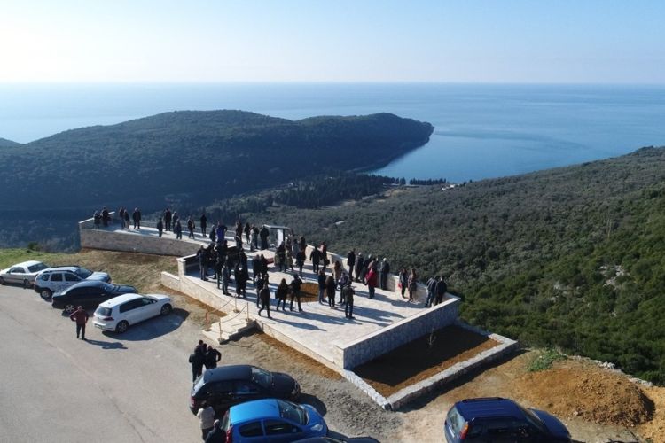Смотровая площадка с видом на бухту Вальданос. Фото: Vijesti, TO Ulcinj