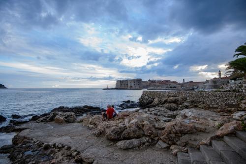 Ненастный день на пляже "Банье" в Дубровнике