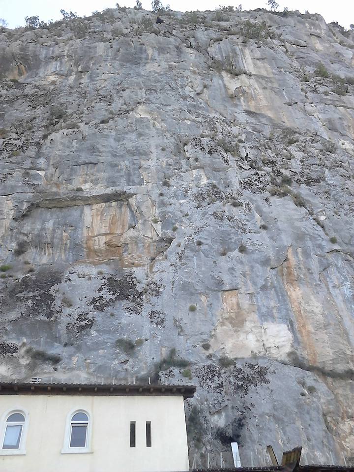 Камнепад в монастыре Острог