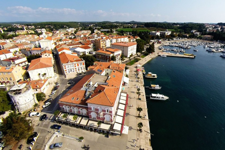 Старый город в Порече