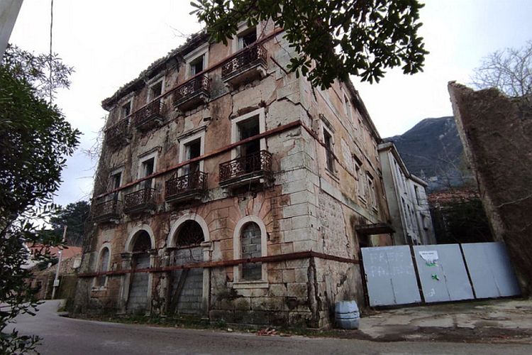 «Русский дом»  в Прчане. Фото: Bokanews.me