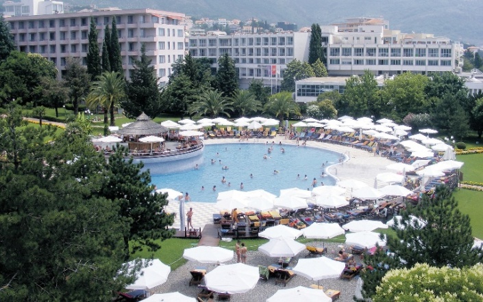 Октябрь: в отелях Черногории нет свободных мест Отель Iberostar Bellevue в Бечичи. Фото: Vijesti.me, Vuk Lajović
