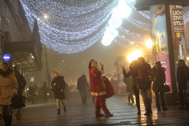 Вечерний Белград в преддверии нового 2016 года