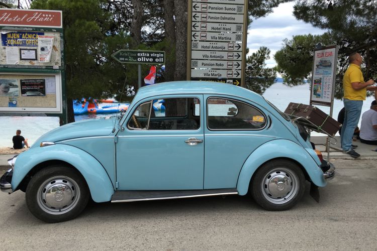 Выставка ретроавтомобилей в Дрвенике