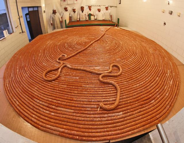 Фестиваль "Кобасицияда" в сербском городке Турия