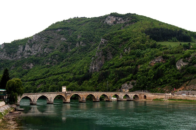 Мост в Вишеграде - памятник Всемирного наследия ЮНЕСКО