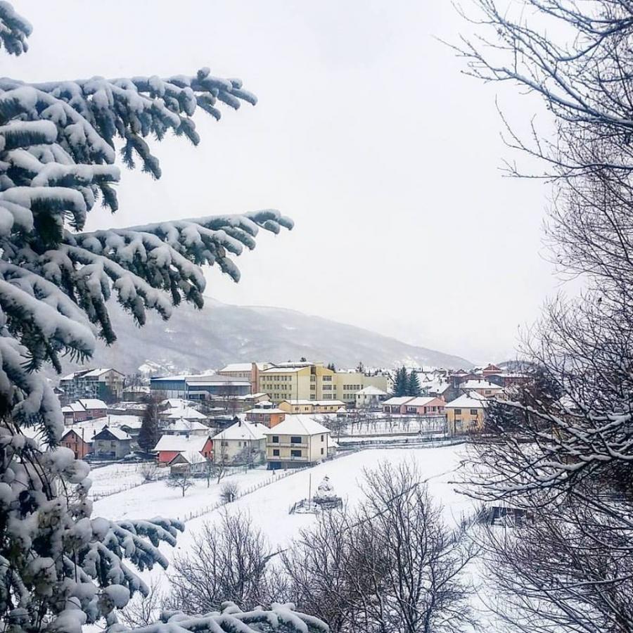 Настоящая зима на севере Черногории - 22 см снежного покрова
