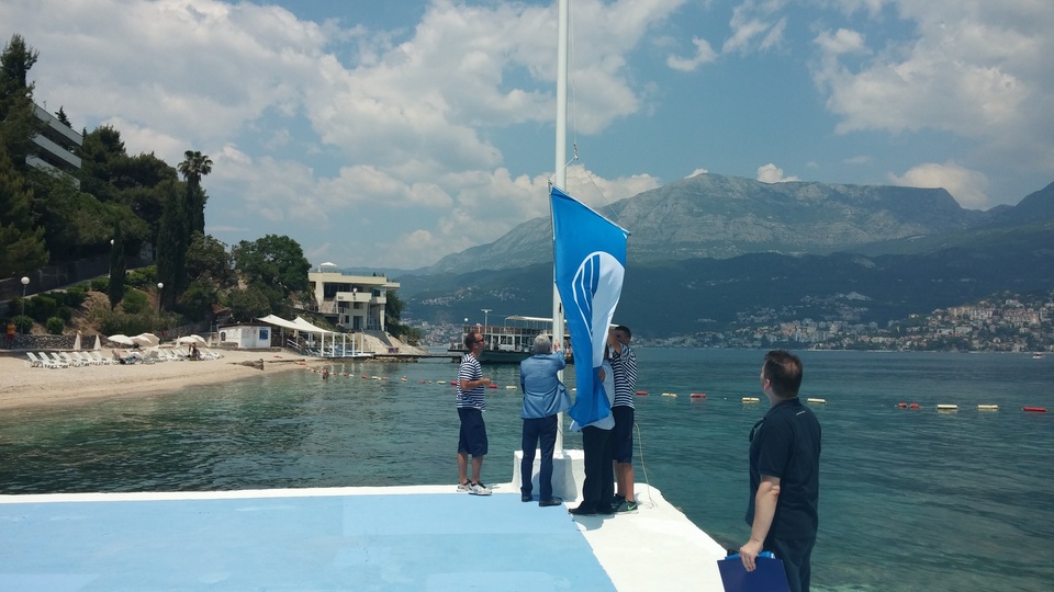 Присуждение Голубого флага пляжам Черногории