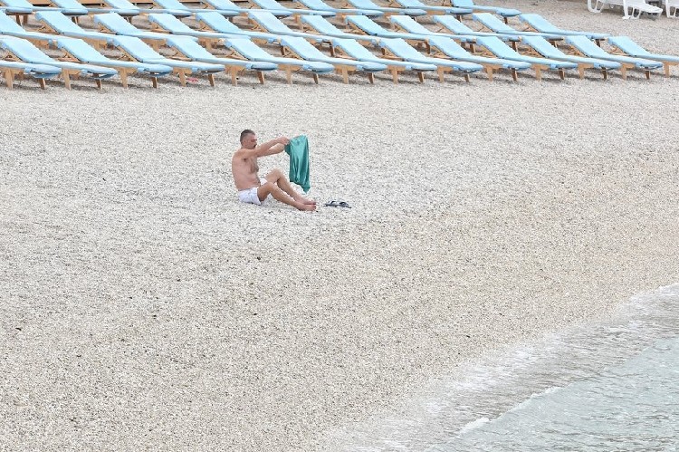 Пляж "Бачвице" в Сплите в августе 2016 года