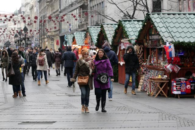 Предпраздничная обстановка в Белграде. Фото: TANJUG, Sava Radovanović Подготовка Белграда к наступлению нового 2016 года