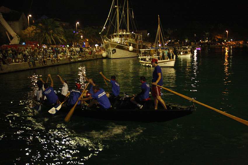 Реконструкция морского боя у города Макарска