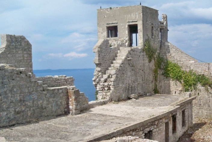 Крепость Св. Миховила на острове Углян. Фото: Zadarskilist.hr, Andrina Luić